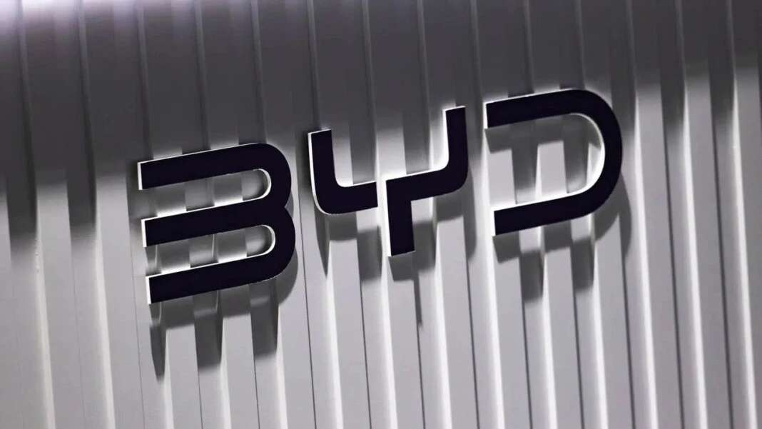 BYD फॉर्मूला लेपर्ड 5 की पहली बड़े पैमाने पर उत्पादित कार आधिकारिक तौर पर असे...